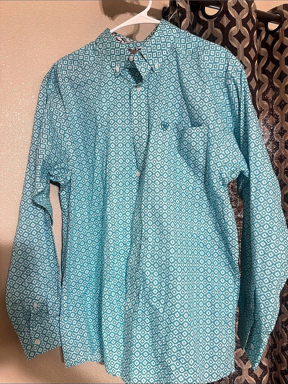 Ariat Geometric Button Down in Blue & White, Medium